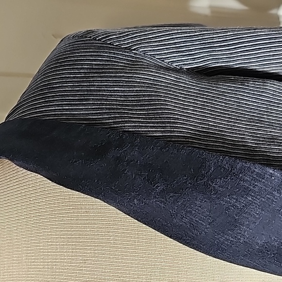 JOE'S, croped pin striped light weight jacket.‎ Open front. NWT, medium. - Picture 2 of 10